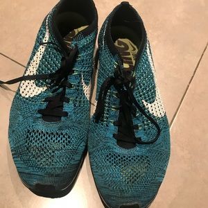 Men’s Nike flynit racers size 12